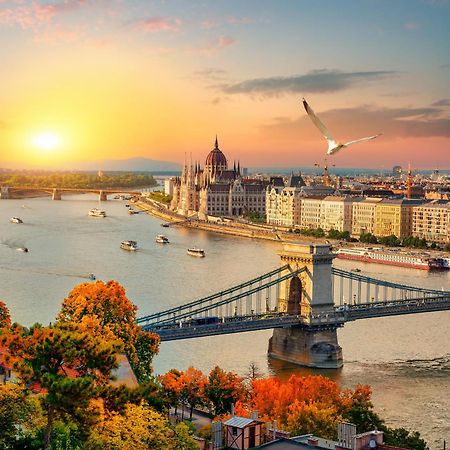 Trip And Hop Lejlighed Budapest Eksteriør billede